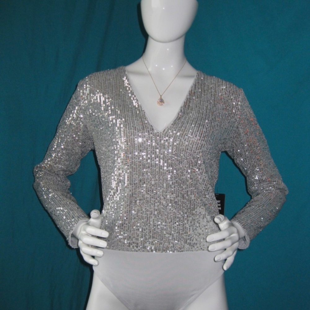 Express Silver Sequin Deep V-Neck bodysuit – Size M